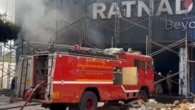 Video: Massive fire in a supermarket in Hyderabad's Rajendranagar