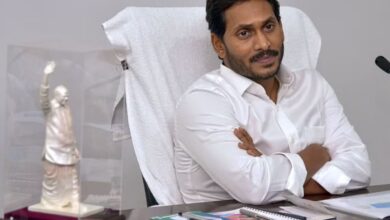 Vivekananda Reddy’s wife questions Jagan’s Kadapa MP candidate pick