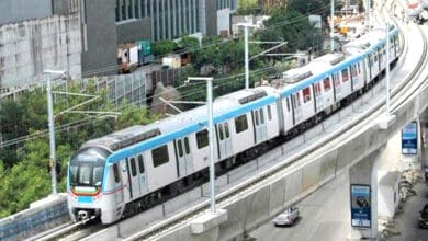 Hyderabad:Youth commits suicide after jumping from Metro station