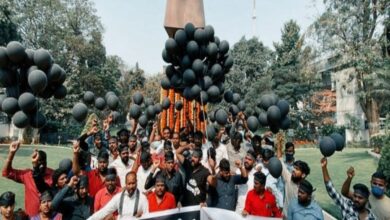 Mild Tensions at Gun Park as people protest over Modi's remark on Telangana