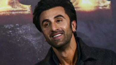 Netizens call Ranbir Kapoor 'beef guy from Peshawar', know why