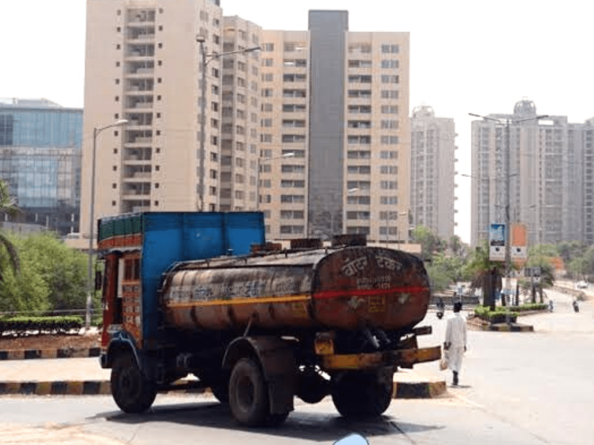 Video: Water tanker seen at KCR's Banjara Hills residence