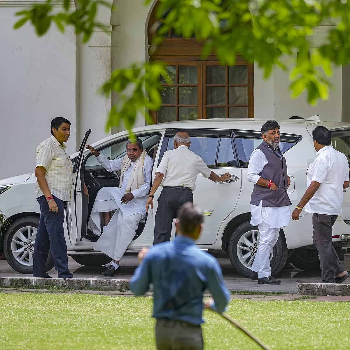Congress leaders at Kharge's residence