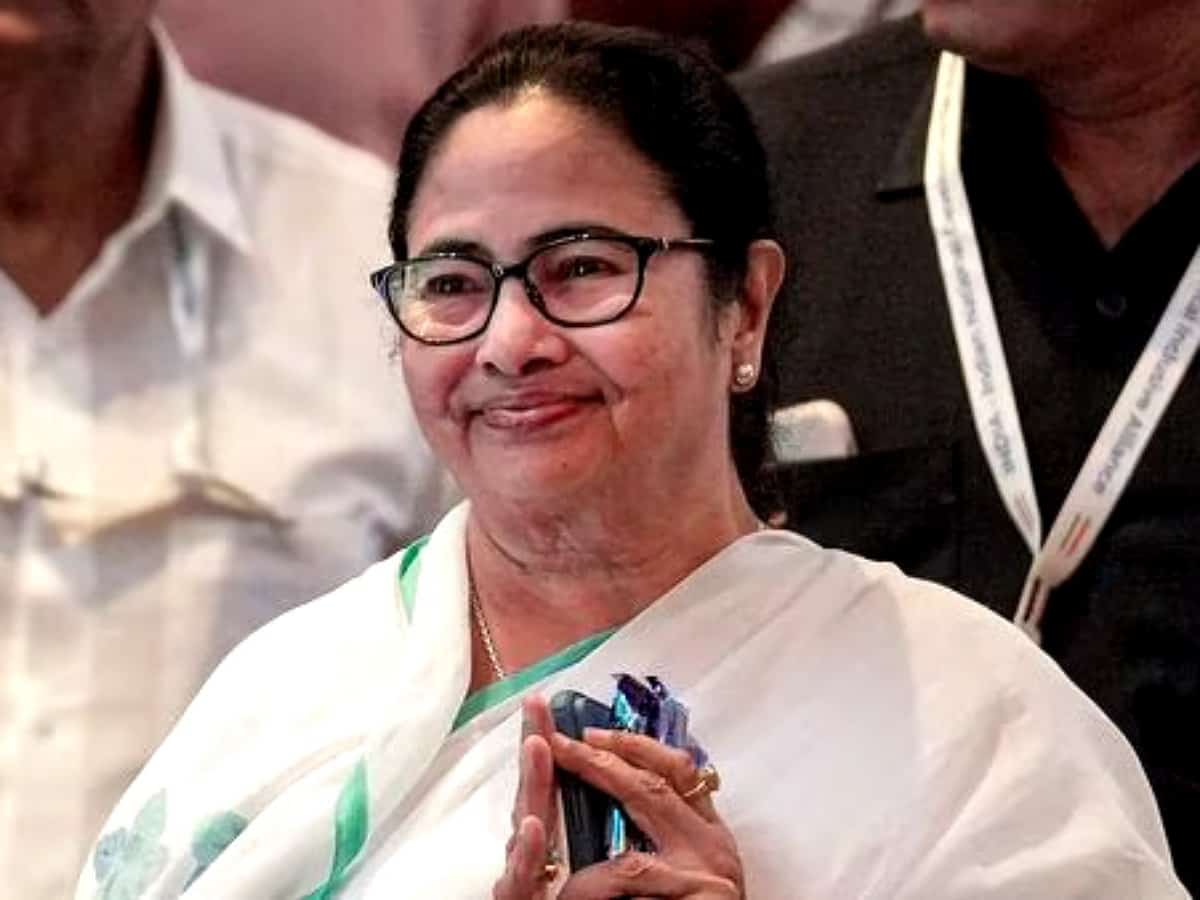 Mamata Banerjee to meet Lulu Group officials in Dubai