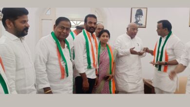 Telangana polls: Congress gains momentum as 8 from BRS, BJP cross over