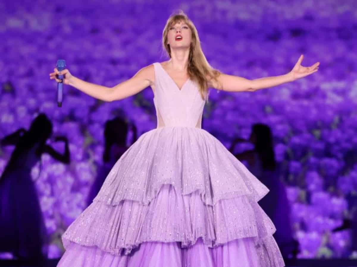 Taylor Swift admits she's 'falling in love' in emotional moment amid Travis Kelce romance