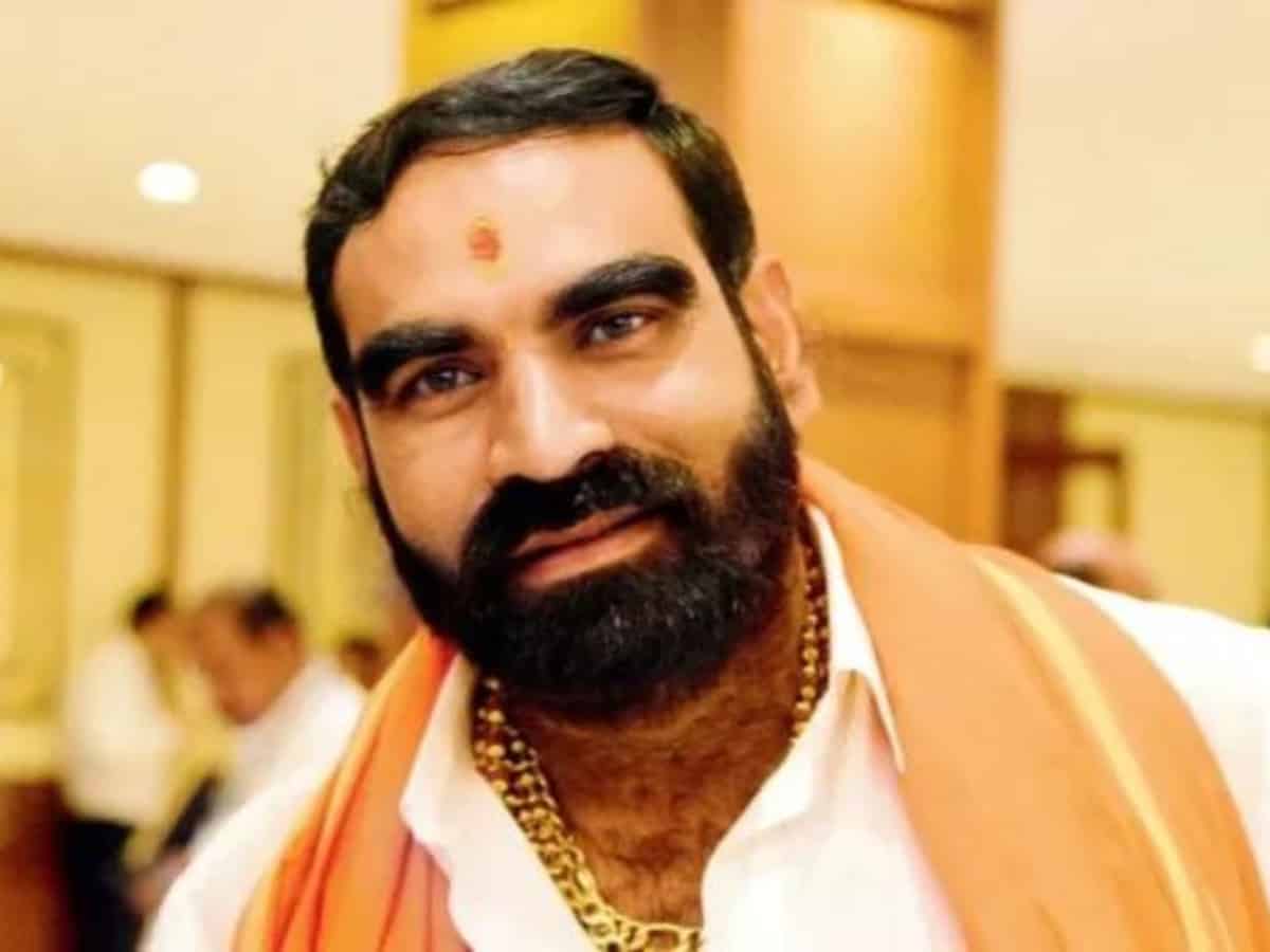 Don't eat if your parents don't vote for me: Shiv Sena MLA's bizarre diktat to kids