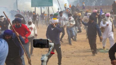 Haryana Police use tear gas to disperse protesting farmers at inter-state border