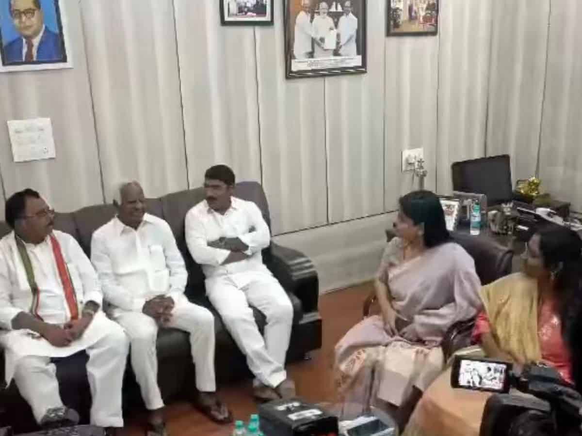 Telangana Congress leaders meet BRS's Kadiyam Srihari, daughter Kavya