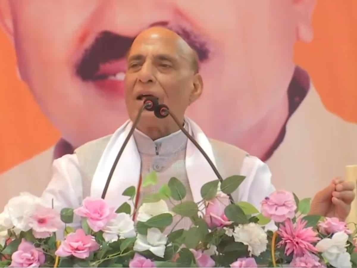 Congress will get extinct like dinosaurs: Rajnath Singh