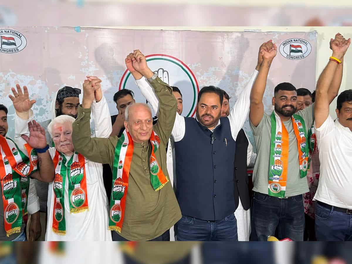 Kashmiri Pandit outfit merges with Congress in Jammu