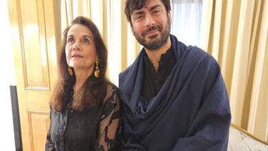 Mumtaz attends party in Pakistan, poses with Fawad Khan, Rahat Fateh Ali Khan