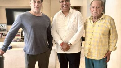 Mumbai BJP chief Ashish Shelar relishes Ramzan lunch with Salman’s family