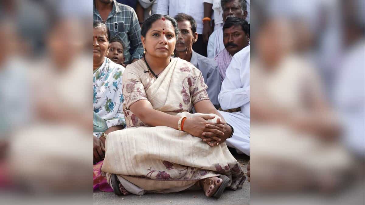 Kavitha slams BRS leaders over Singareni tenders