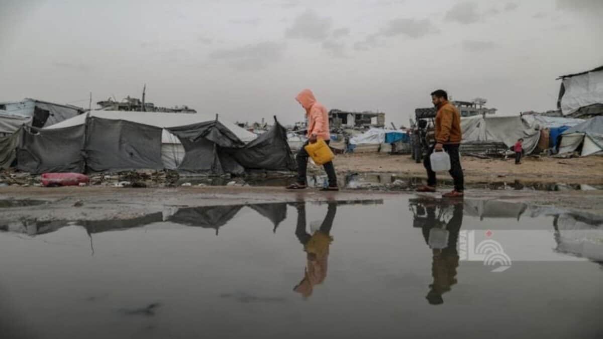 People in distress due to storms in Gaza