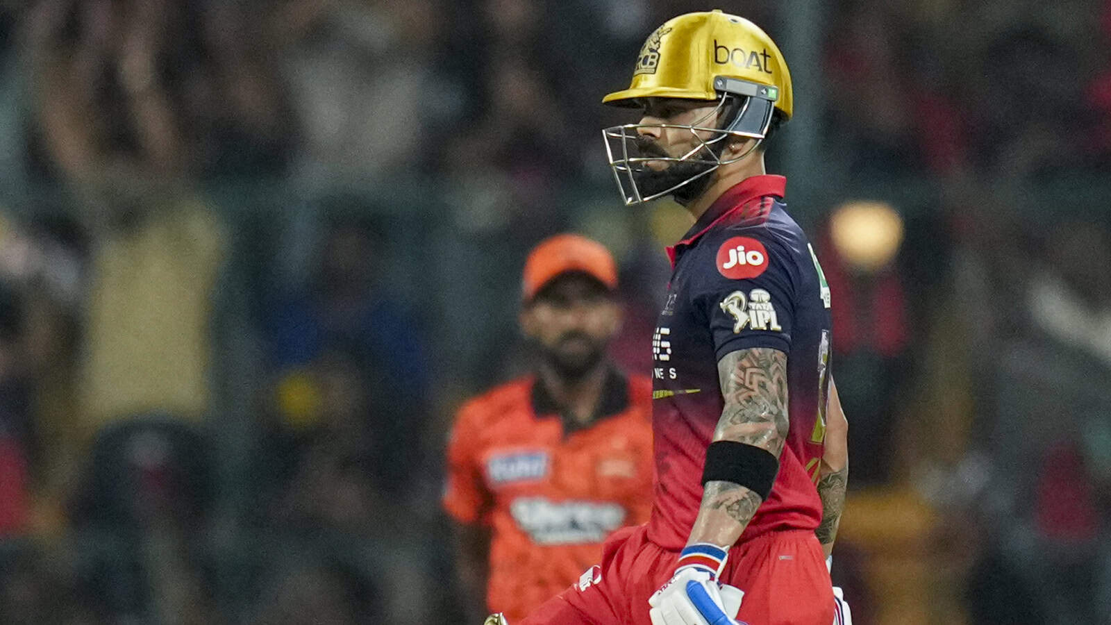 Kohli fires in RCB's six-wicket win over Sunrisers Hyderabad in IPL opener