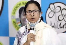 Mamata's offer to cook food for PM Modi stirs controversy