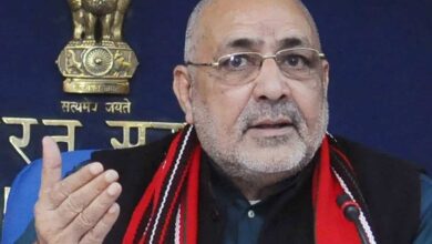 Muslims need to stop calling themselves minority: Giriraj Singh