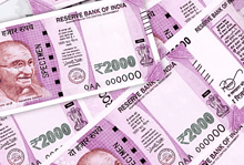 RBI says Rs 2000 notes totalling Rs 9760 crore still with public