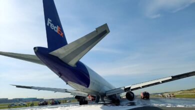 Video: Boeing cargo plane land at Istanbul without front wheels