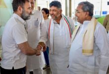 Rahul Gandhi being received Chief Minister Siddaramaiah and DK Shivkumar, in Shimoga