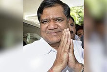 Turmoil in K'taka Congress can spill out anytime after LS polls: Jagadish Shettar