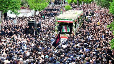 Huge crowd attends funeral procession for Iranian President, FM