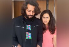 Riteish Deshmukh, Genelia share fun reel with Juhi Chawla's iconic song