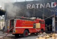 Video: Massive fire in a supermarket in Hyderabad's Rajendranagar