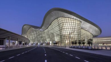 Abu Dhabi Airports, the operator of the Emirate’s five airports, has released its exceptional passenger traffic results for the first quarter of 2024. The travels of more than 6.9 million passengers were facilitated through the Abu Dhabi Airports’ network from January to March 2024, marking a robust surge of 35.6 per cent compared to the same period in 2023, when figures reached 5.1 million. Buoyed by strong global demand for passenger and commercial services, the first quarter of 2024 witnessed a positive upswing in flight movements, with 61,737 movements recorded, representing an 11.4 per cent increase compared to the same period in 2023. During this period, Zayed International Airport alone welcomed over 6.8 million passengers, who experienced the outstanding facilities and services offered at the newly launched terminal. This further cements its position as a leading hub, evidenced by significant jumps of 26.6 per cent in movements and 36.0 per cent in passenger traffic. Notably, in Q1 2024, Zayed International Airport expanded its airline database with the return of Turkmenistan Airlines and the launch of Hainan Airlines operating to Haikou, China, bringing the total number of regular scheduled operators to 29 airlines. London maintained its status as the top destination city with nearly 290,000 passengers travelling to and from the English capital, whilst the top five destinations also included Mumbai, Kochi, Delhi, and Doha. Elena Sorlini, Managing Director and Chief Executive Officer at Abu Dhabi Airports, said, “These figures demonstrate the continued success of our airports, which are increasingly attracting a growing number of airlines and passengers from around the world. Abu Dhabi Airport remains committed to investing in its facilities and services to enhance the passenger experience and wider value proposition to satisfy our existing airline partners and our common customers and attract new ones. With these strong Q1 results, the airport group is well-positioned for further growth and success in the future.” In addition to passenger growth, cargo traffic also registered significant expansion in Q1 2024, with 162,000 tonnes of air freight handled across all airports. This marks a notable increase of 25.6 per cent compared to the corresponding period in 2023 when the figure stood at 129,000 tonnes. This performance accentuates the Emirate’s role in facilitating global trade and commerce, driven by increased shipments of general cargo and specialised products including express deliveries, temperature-controlled, and pharmaceuticals.