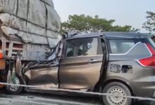 Six die after car rams into parked lorry