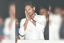 Stone attack on Jagan ignites war of words among AP parties