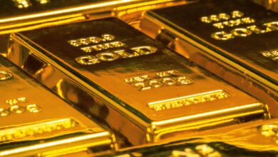 Gold slips Rs 100; silver declines Rs 400