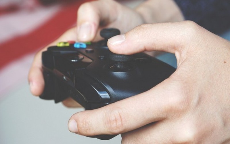 Play video games with co-workers to increase office productivity: Study