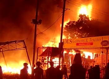 As fire engulfed exhibition, selfie mania gripped youngsters