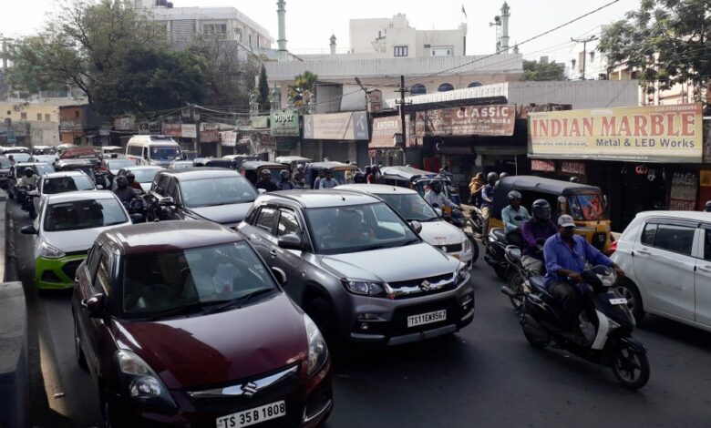 Hyderabad: Commuter irked at evening traffic jams in city