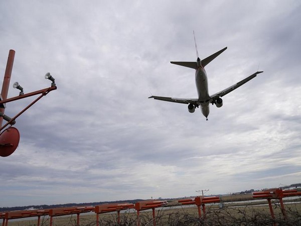 American Airlines extends 737 MAX flight cancellations