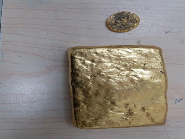 Hyderabad Airport: 1164.90 grams gold seized