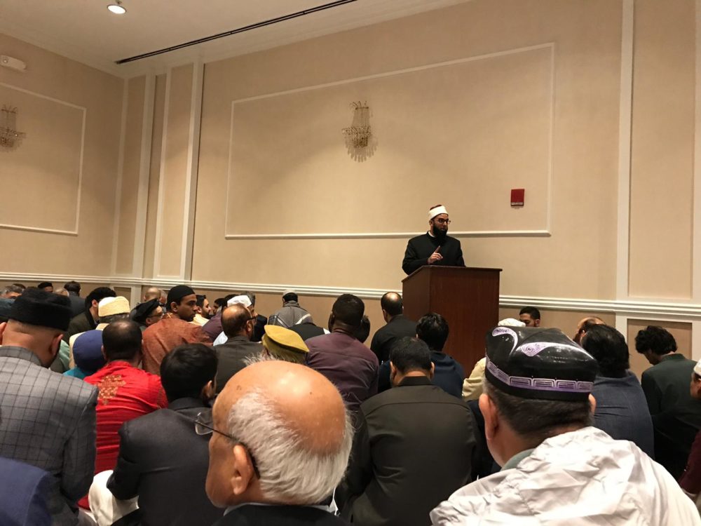 Muslims celebrate EidulFitr in Chicago
