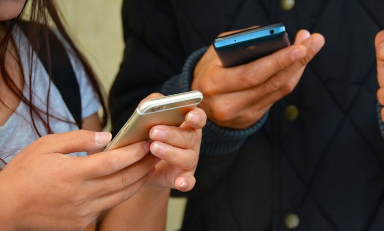 Chaupal panchayat of WhatsApp University: Why has social media become an addiction?