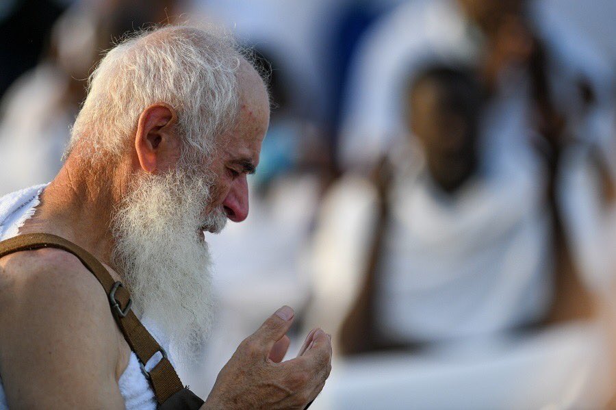 Pilgrims-throng-Mount-Arafat-to -seek-forgiveness-and-mercy-of-Allah-Twitter