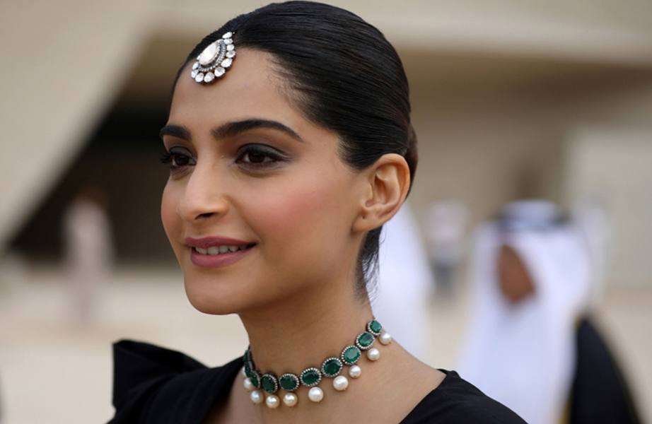 Sonam_Kapoor-Warning to Vegetarians and Vegans