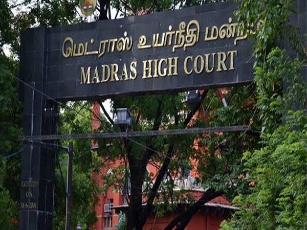 Chennai, June 22 (IANS) Commuting the death sentence to life imprisonment for five convicts, the Madras High Court on Monday set free Chinnasamy, the main convict, who had also been sentenced to death in the Udumalpet Shankar honour killing case. A Division Bench comprising Justice M. Sathyanarayanan and Justice M. Nirmal Kumar also dismissed the appeal by the state police against the acquittal of three persons by a lower court. The Bench ordered the five convicts sentenced for life to undergo a jail term of not less than 25 years. In 2016, V. Shankar, who had married C. Kausalya, was killed by a gang in Udumalpet in Tamil Nadu. The gang also injured Kausalya in the attack. It was alleged the parents of Kausalya -- Chinnasamy, Annalakshmi -- were against the marriage. P. Pandidurai, the uncle of Kausalya at the behest of Chinnasamy and Annalakshmi had hired a gang to kill Shankar. The gang killed Shankar in broad daylight in a public place and Kausalya too got injured in the attack as she tried to save her husband. The Principal District and Sessions Court in Tiruppur had convicted and sentenced to death six accused persons -- Chinnasamy, P. Jagadeesan, P. Selvakumar, M. Manikandan, M. Mathan alias Michael and P. Kalaithamilvaanan. The court also sentenced two other accused, K. Dhanraj for life and Manikandan to a five year jail term, while acquitting Annalakshmi, Pandidurai and Prasanna. The convicts had filed an appeal agai.
