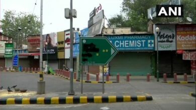 Delhi : Hindu Sena blackens Babur Road signboard, demands name change