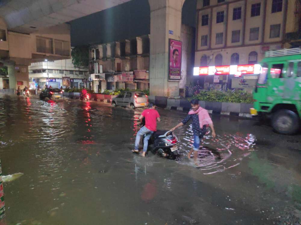 Hyderabad roads, a driver's nightmare