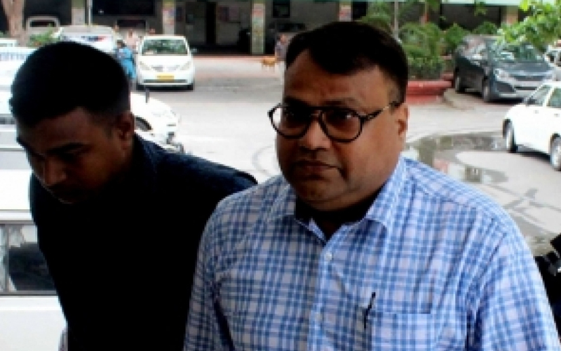 Narada scam: IPS officer Mirza is CBI's first arrest