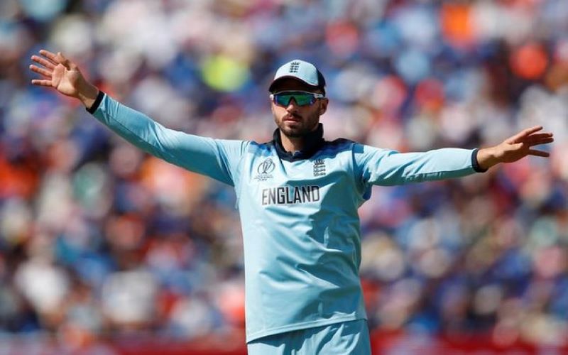 Sydney Sixers re-signs James Vince for BBL season nine