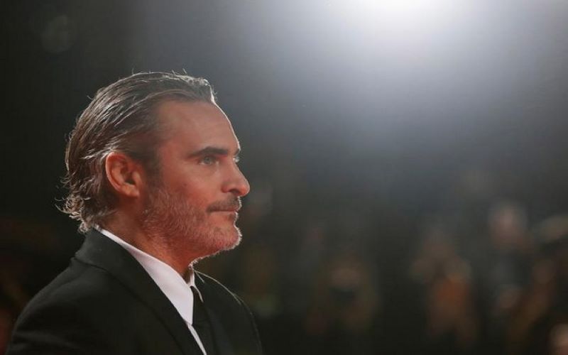 Joaquin Phoenix's next to be with Mike Mills