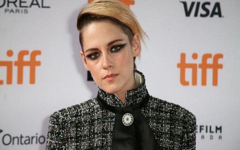 Kristen Stewart wants to play a gay superhero!