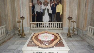 Industrialist Rahul Bajaj visits Dr Hedgewar Smruti Mandir in Nagpur